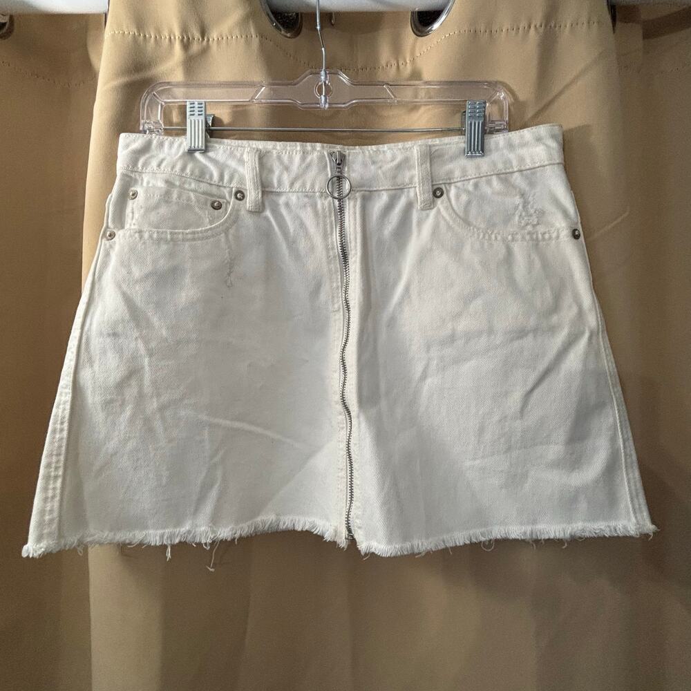 We The Free Size 30 Zip It Up White Jean Skirt Raw Hem Cotton Fray Mini